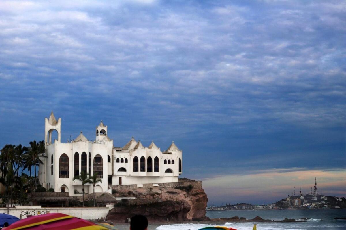 Condesa 10 To 100 Steps To The * Mazatlan