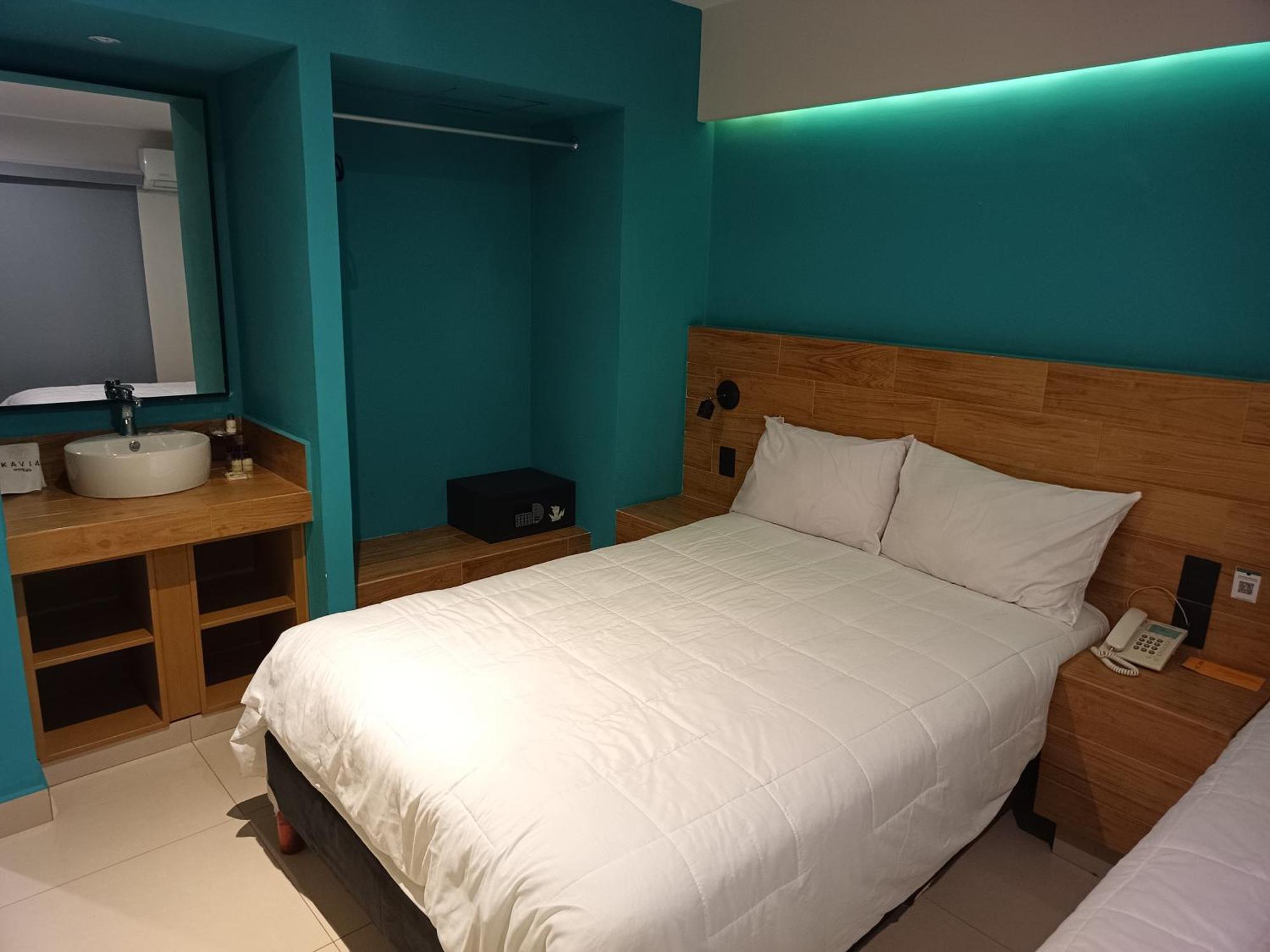 Kavia Hotel