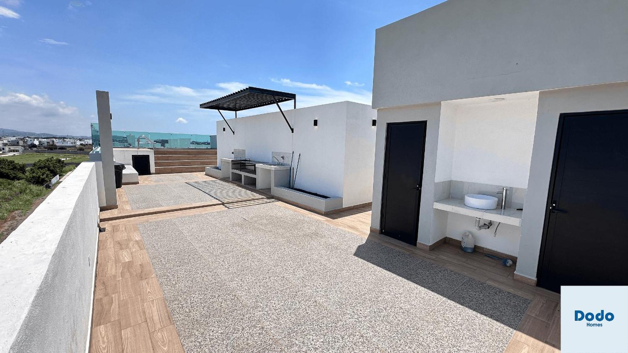 Residencial A 5 Min. De Plaza Comercial