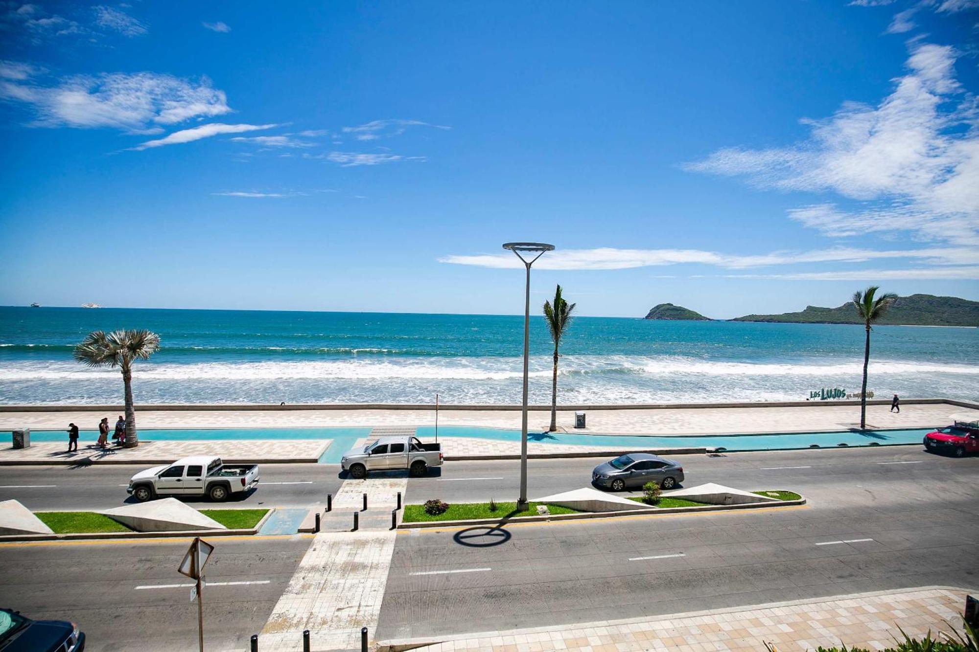 Apartment On The Malecon 2 Bedroom Ocean View *