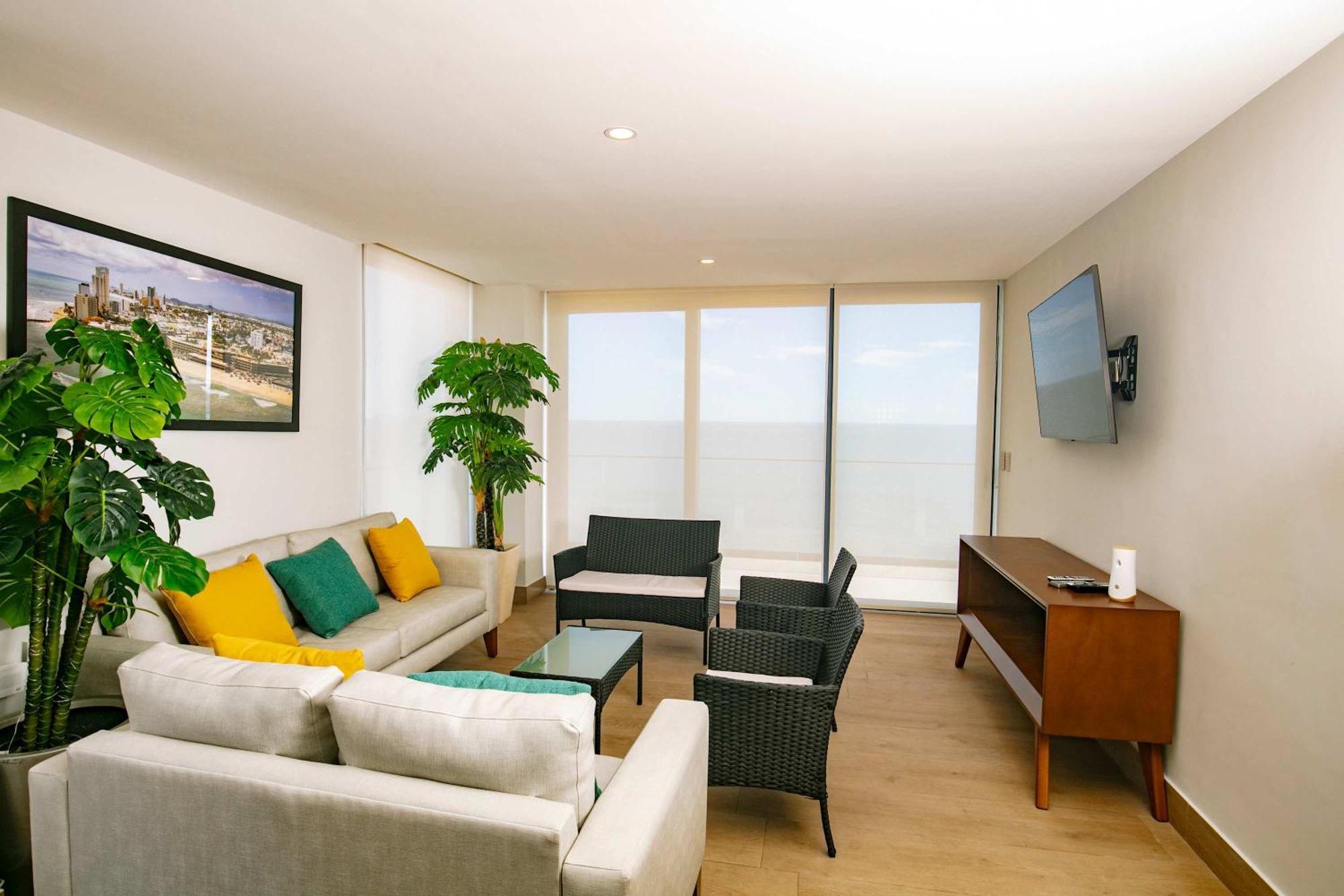 Apartment On The Malecon 2 Bedroom Ocean View *
