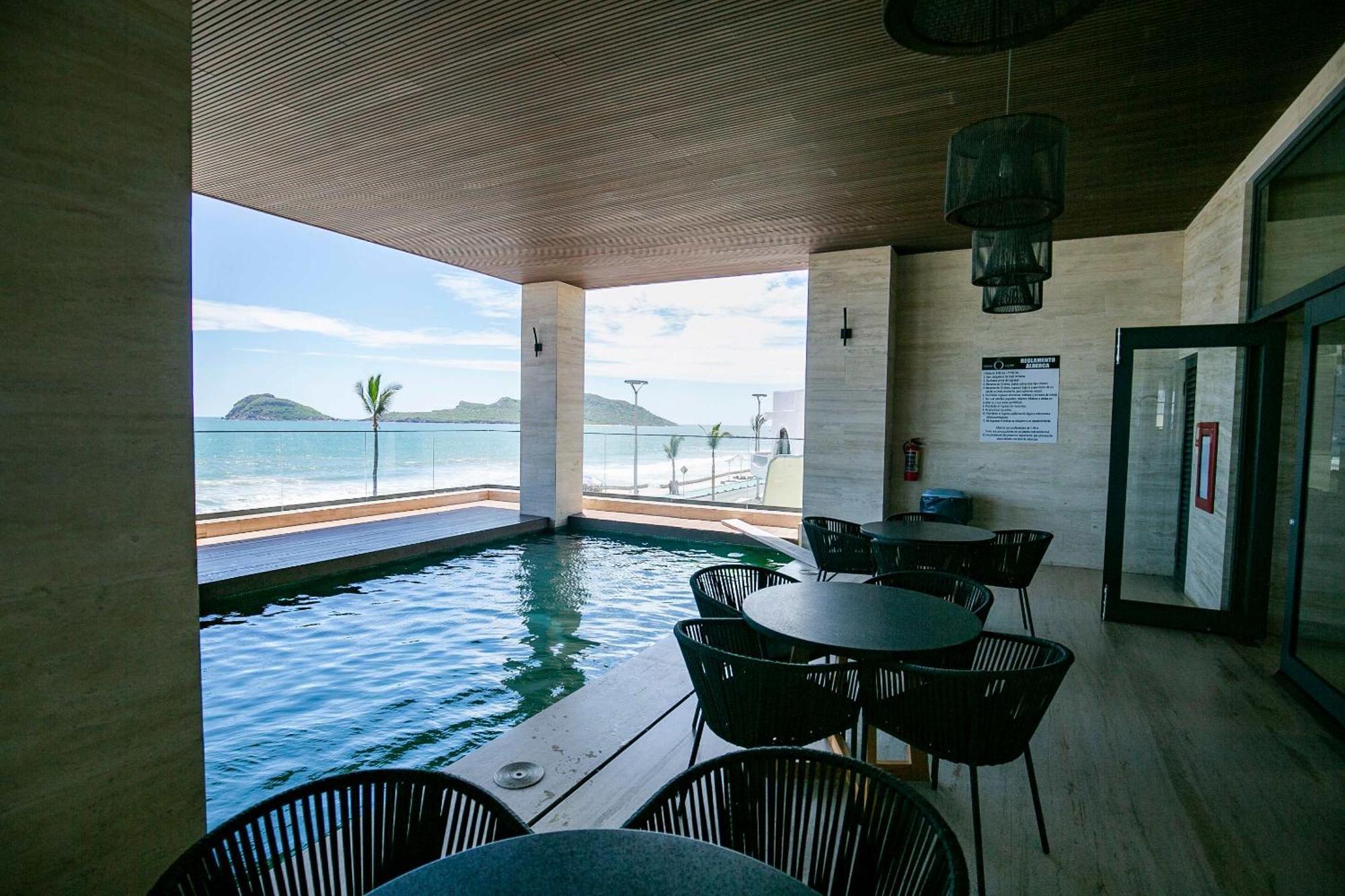 Apartment On The Malecon 2 Bedroom Ocean View