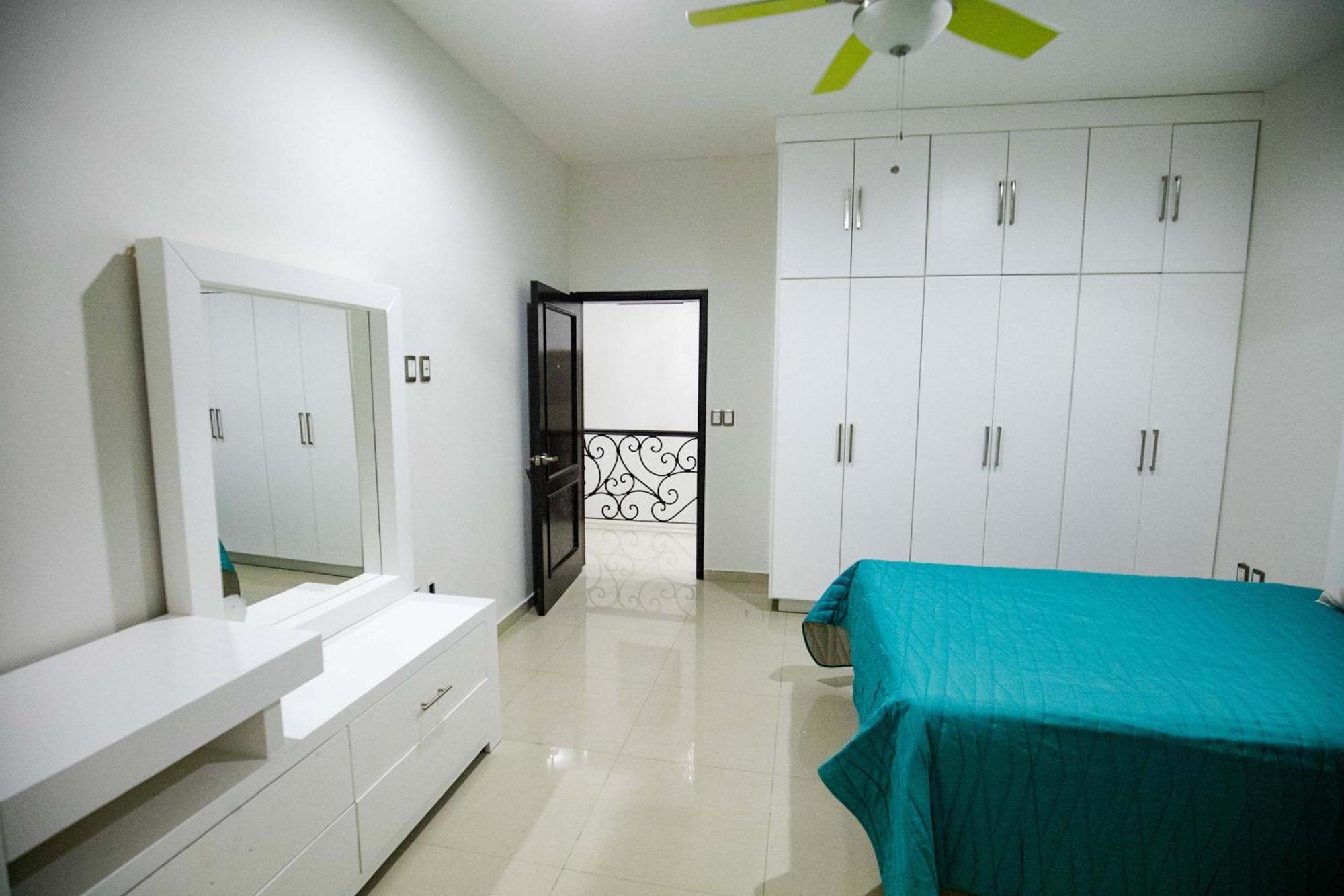 Сasa de vacaciones Pool & Jacuzzi 4 Br *