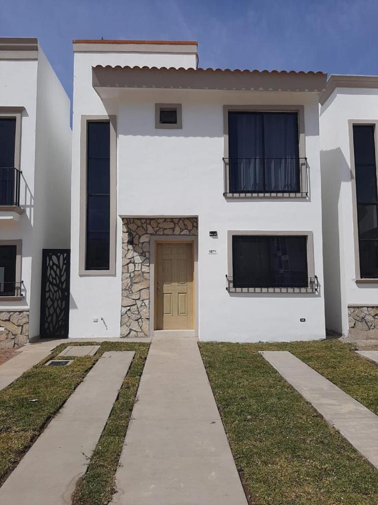 Casa En A 3 Mins De La Playa Goti 1871 Holiday home