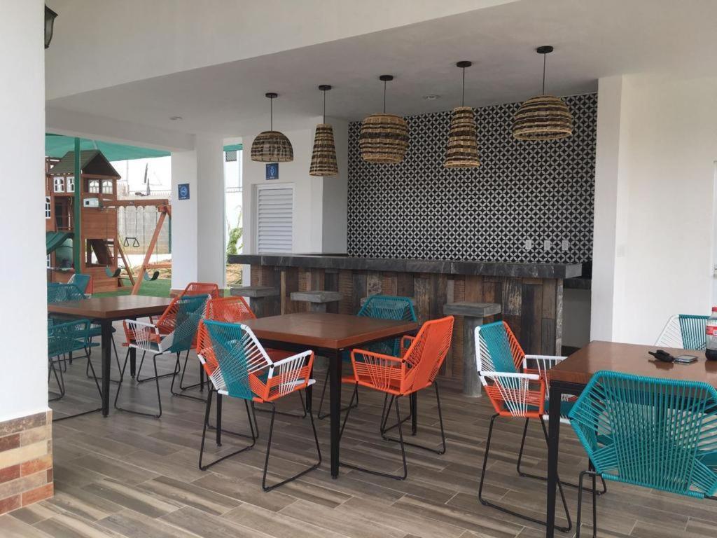 Casa En A 3 Mins De La Playa Goti 1871 *