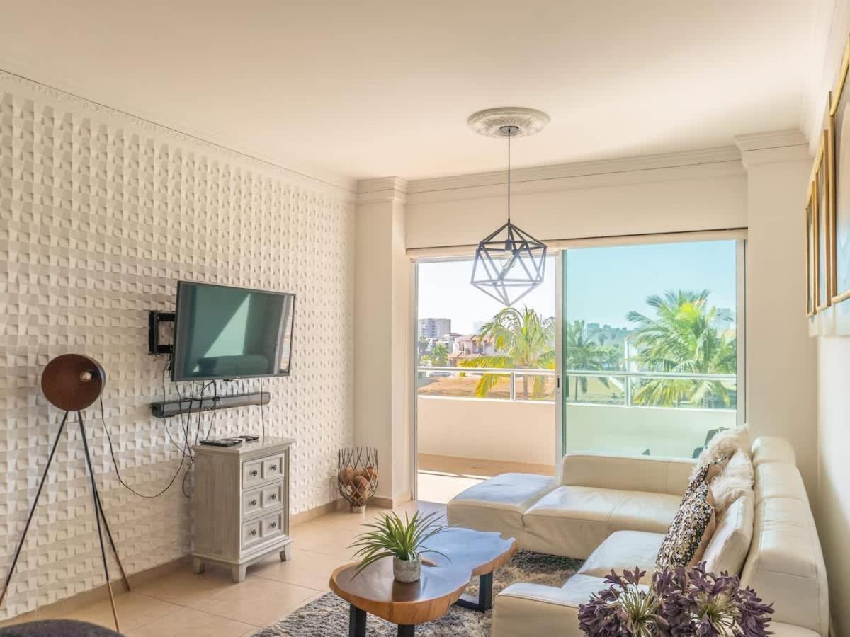 Departamento Con Vista Al Campo De Golf & Alberca - Santa Barbara Apartment *