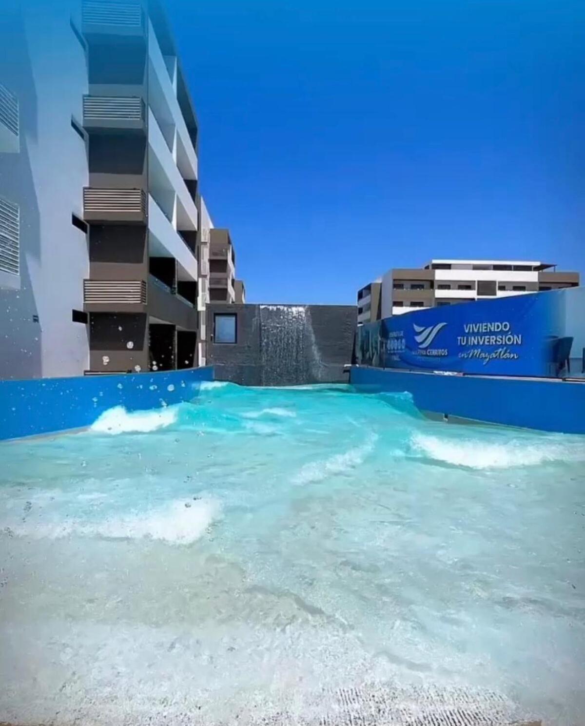 Apartment The Marina Place, 7 Minutes From The Sea, 9 Pools Mazatlan