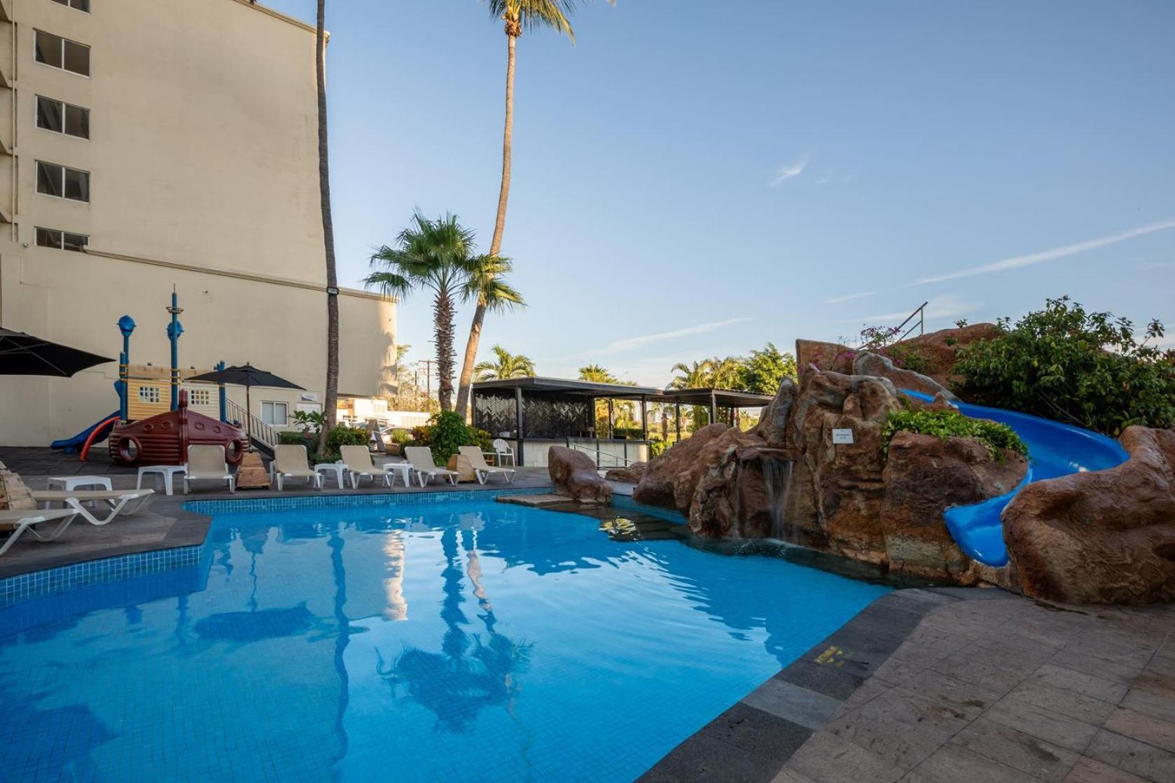 Don Pelayo Pacific Hotel