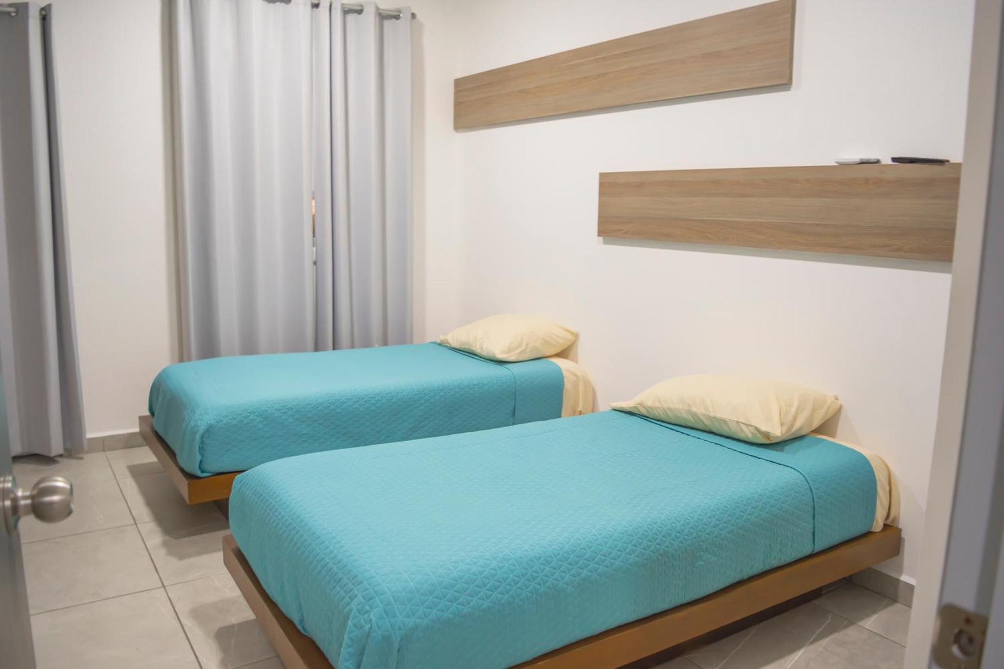 Apartamento A 2 Min De La Playa , Vista Al Canal By G P S Rentas *