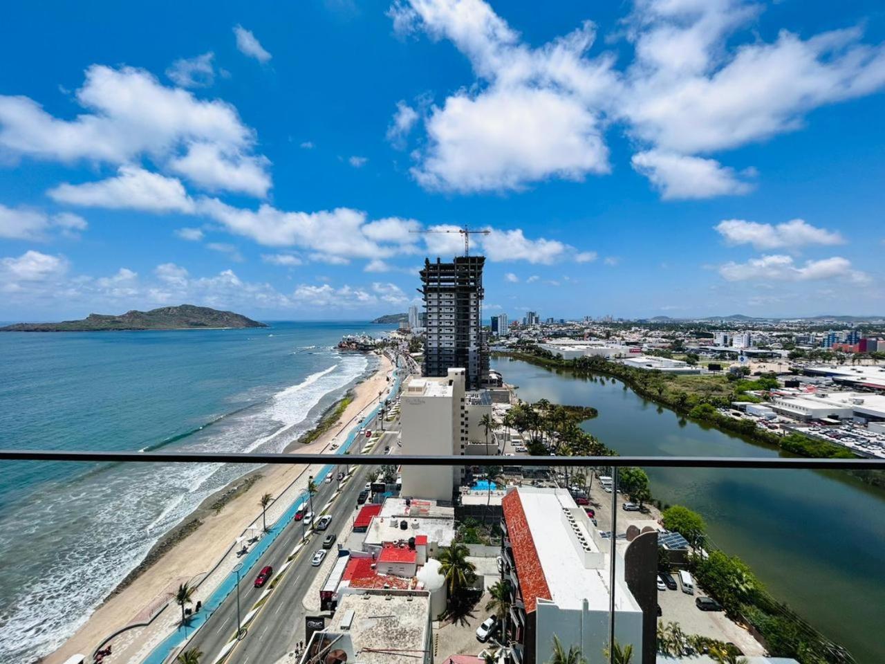En El Malecon Con Vistas Al Y Mar By G P S Rentas Apartment *