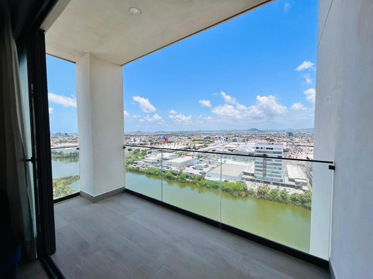 Apartment En El Malecon Con Vistas Al Y Mar By G P S Rentas