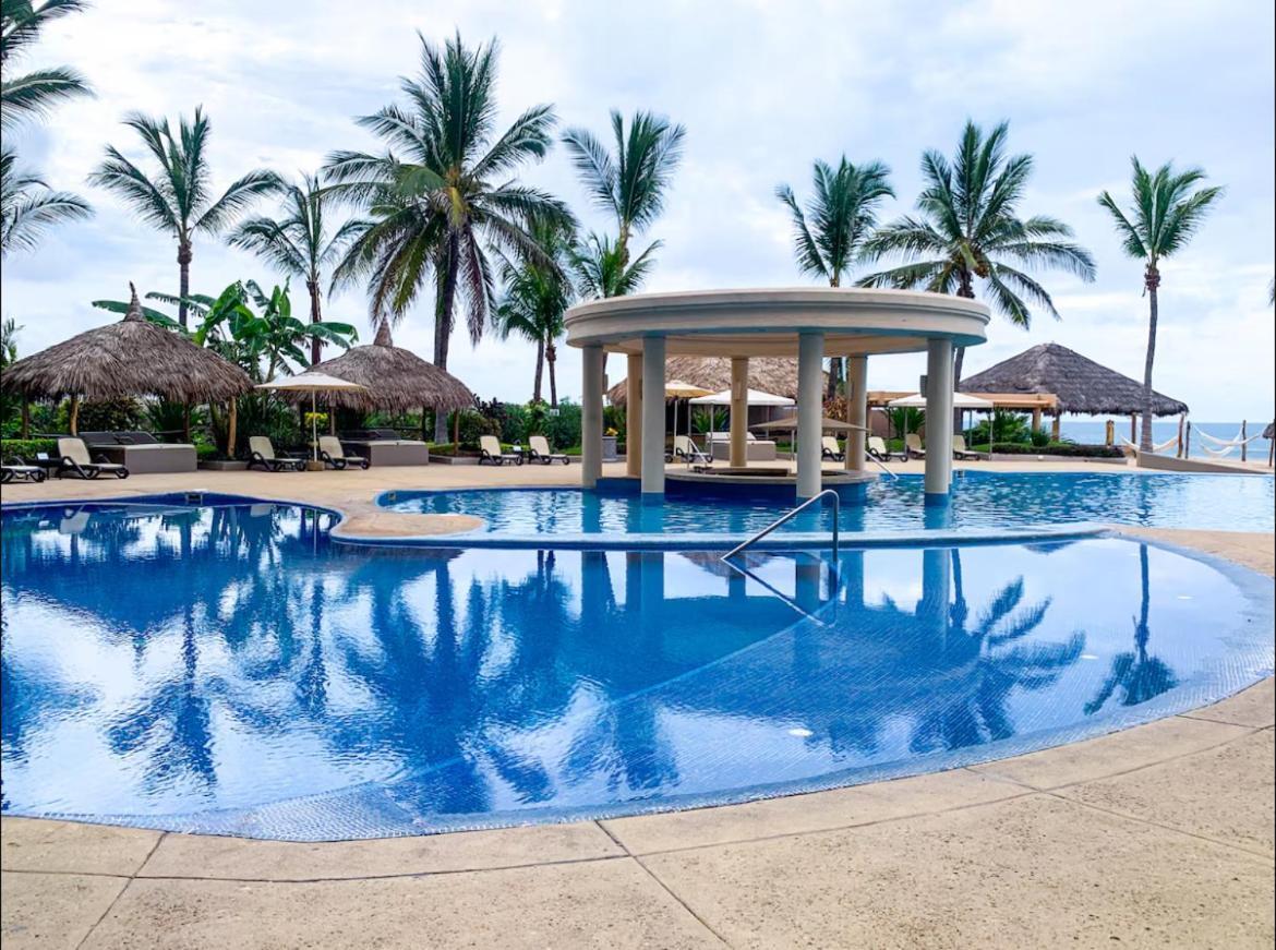 A Pie De Playa Con Alberca Jacuzzi Vista Al Mar Mazatlan