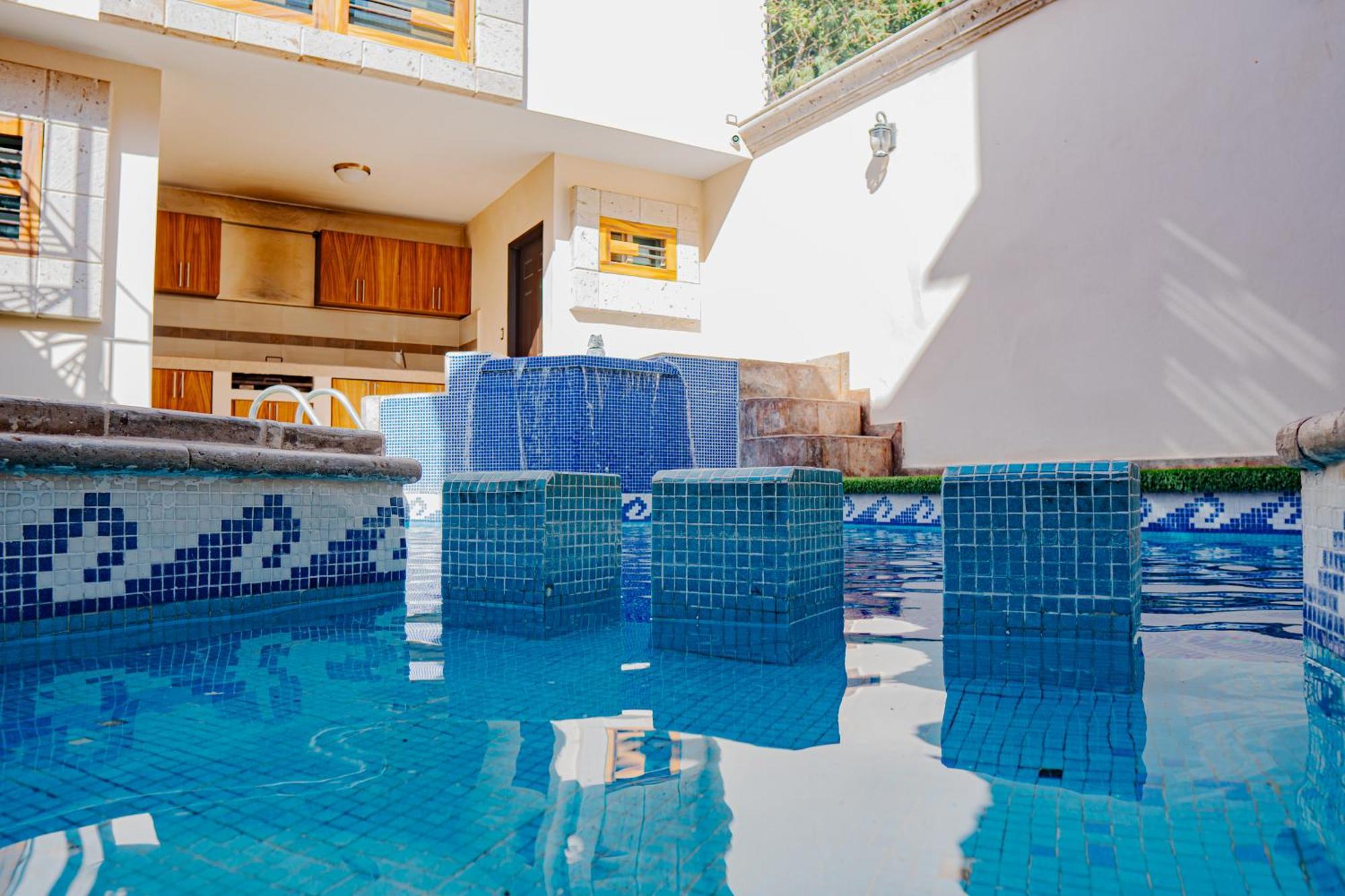 Casa Con Alberca En Excelente Ubicacion, Grupos Grandes De Personas Mazatlan