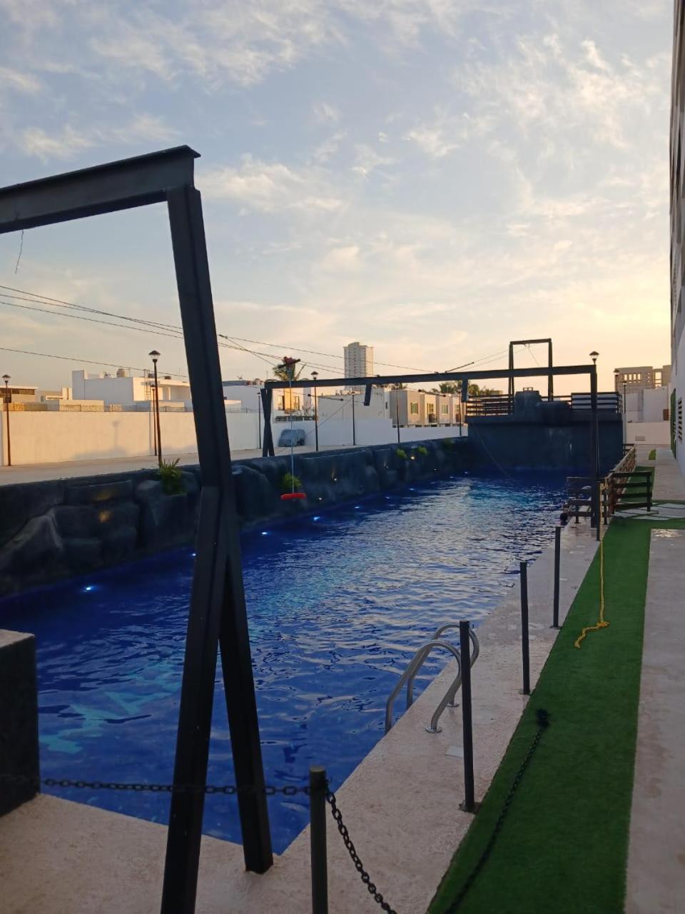 Vacation Marina Cerritos *