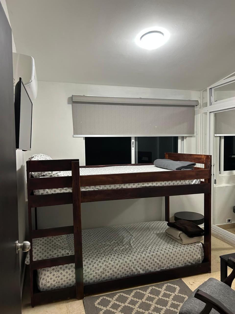 2 Bdrm - Sleeps 8 -ocean Front -ocean View Apartamento *