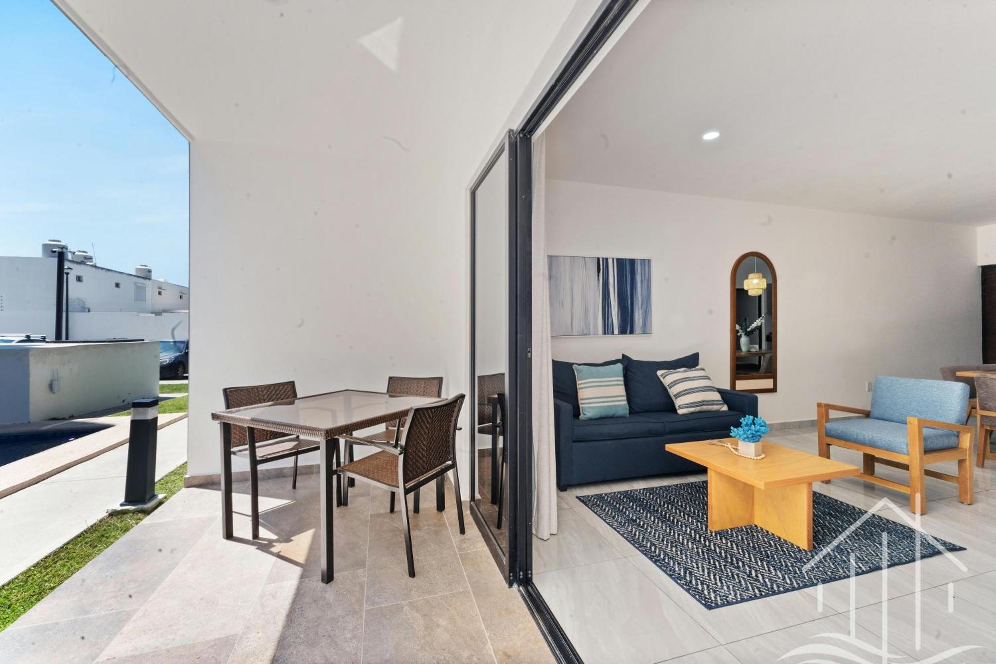 Promo!-queen Beds-near Beach-1st Floor-poolside-sleep 6 Apartment *