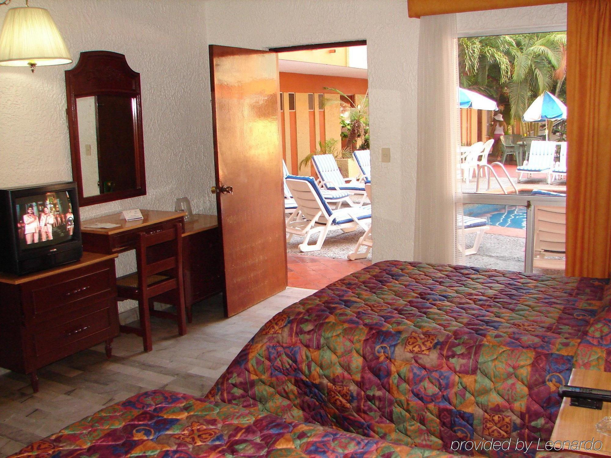 Azteca Hotel