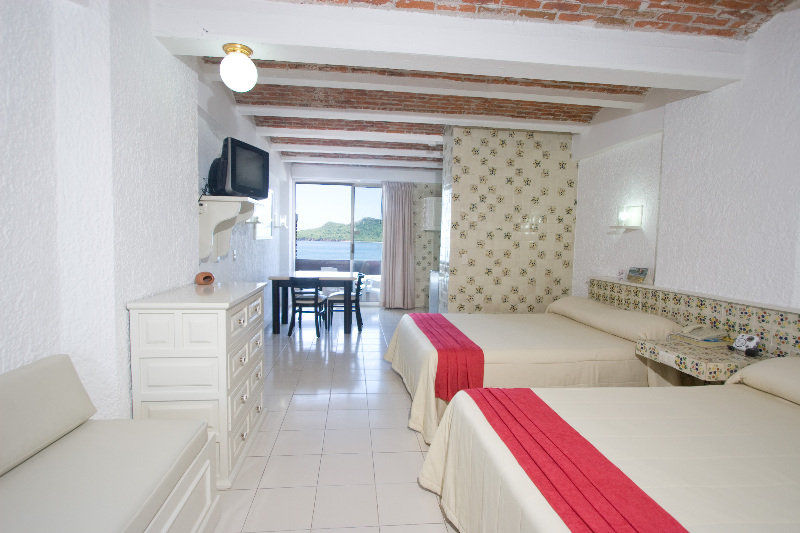 Flores Resort 3*