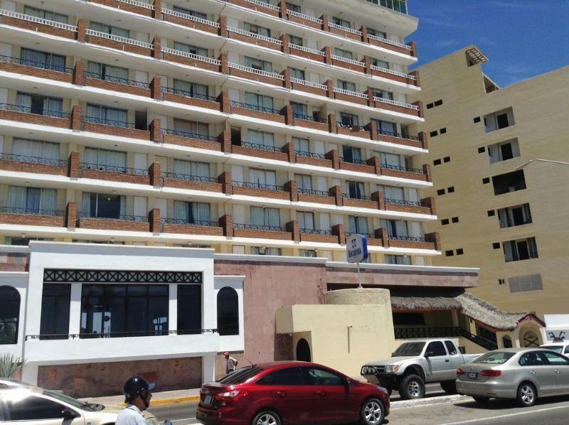 Hotel Hacienda Sea View 3*