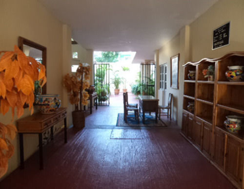 El Sombrero Hotel 2*