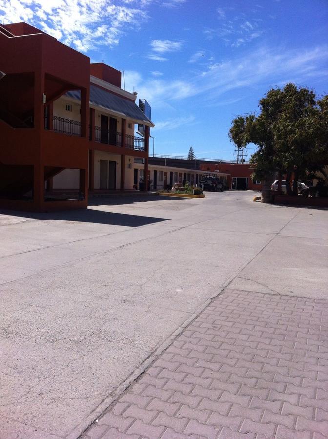 Hotel El Descanso *