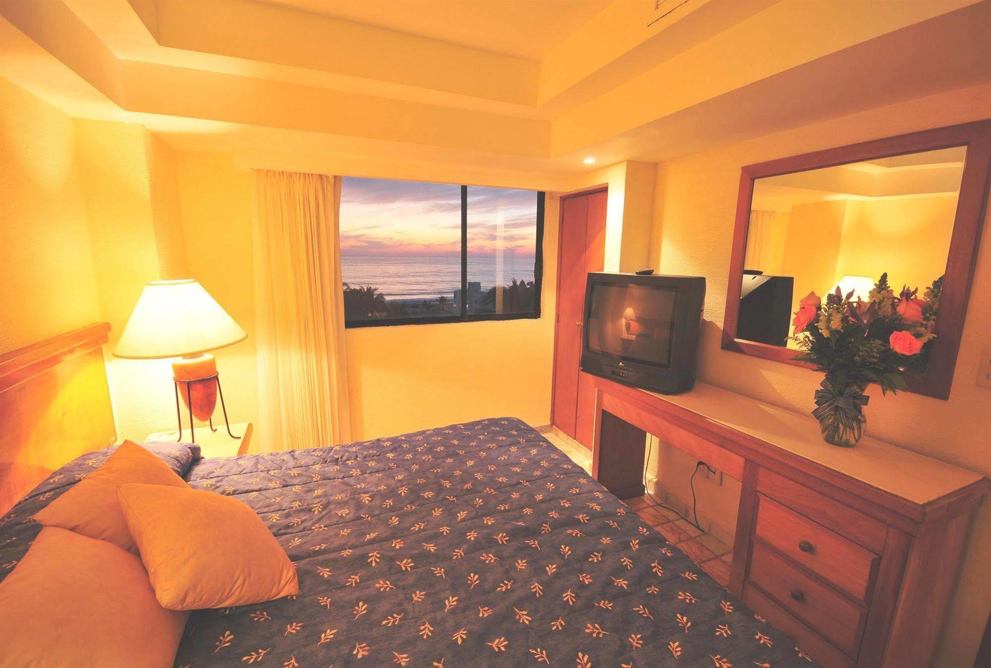 Ocean Breeze Hotel 4*