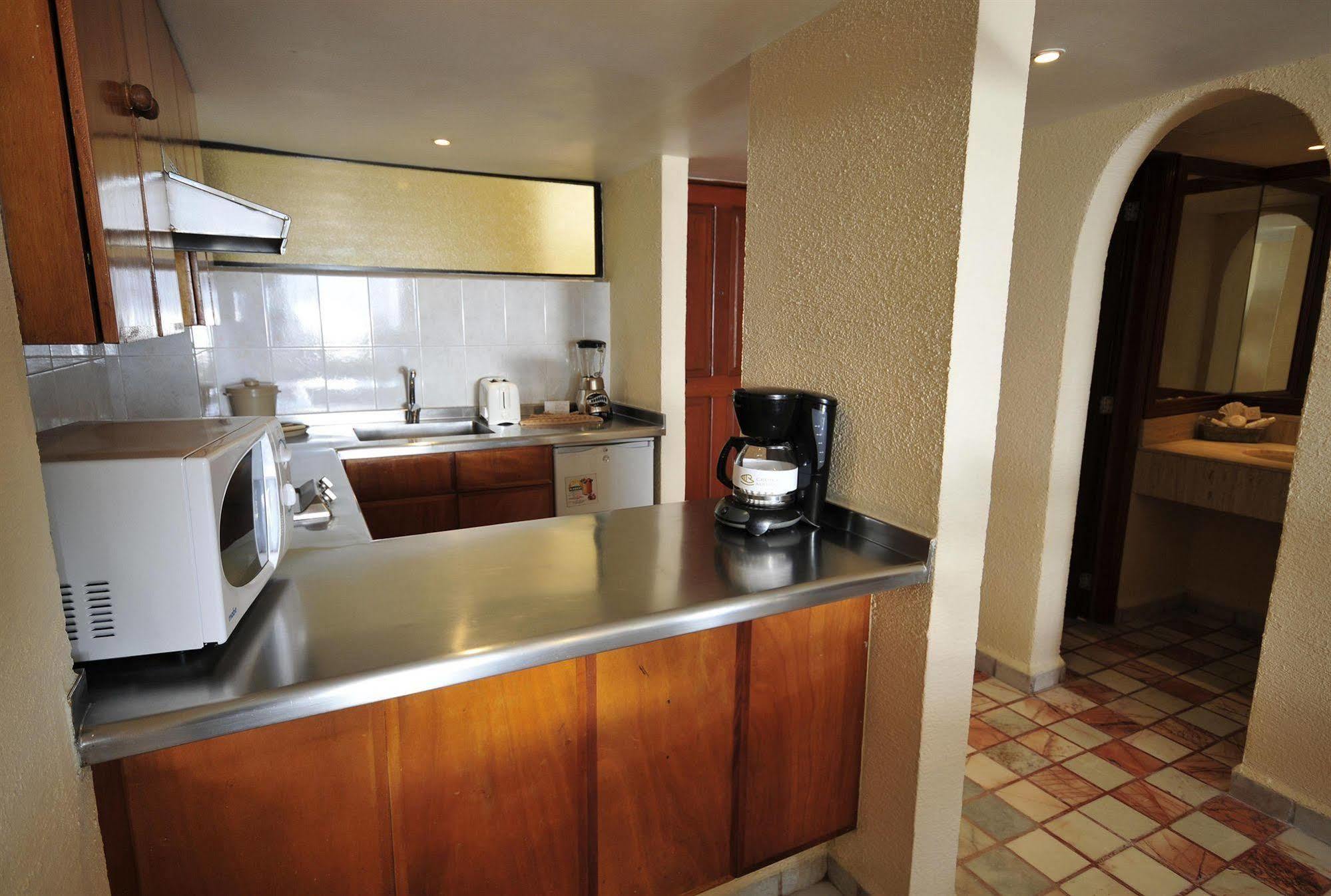 Ocean Breeze Hotel