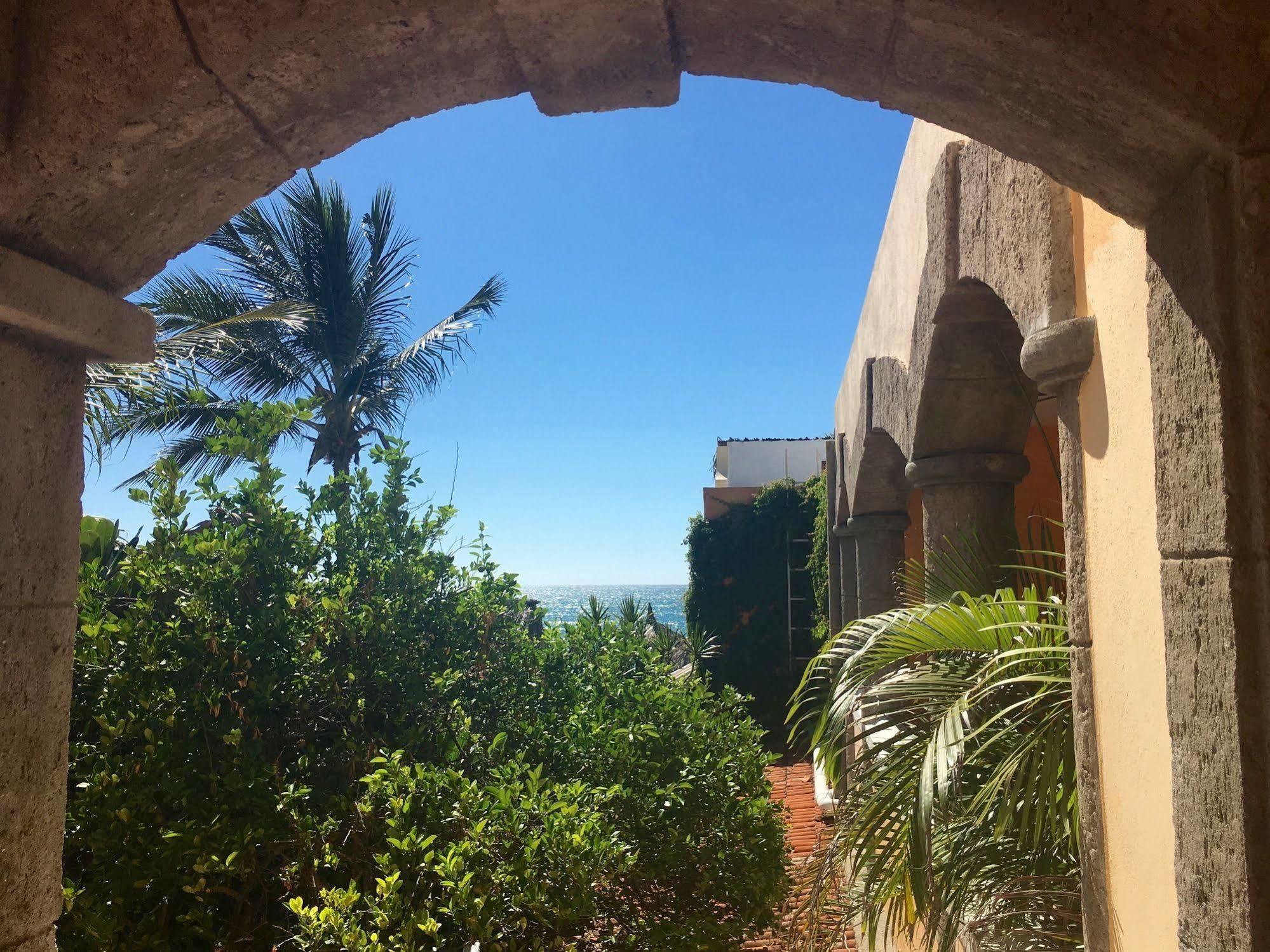 Resort El Sol La Vida Front B/b Adults Only