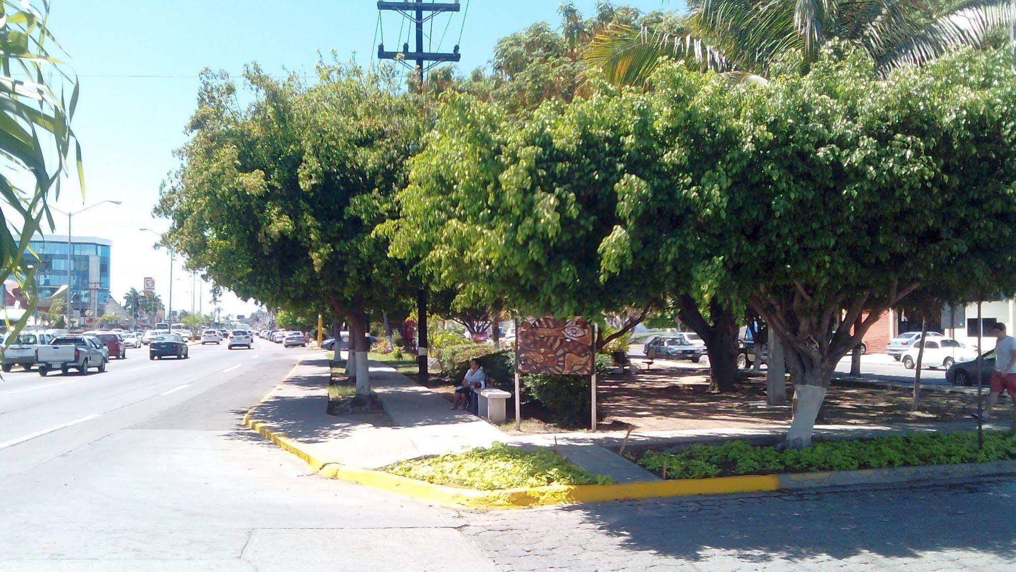 Hotel Mazatlan 2*
