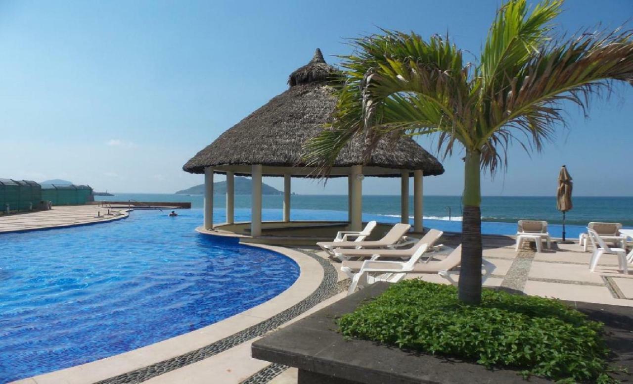 Apartment Beachfront At Gavias Grand 216