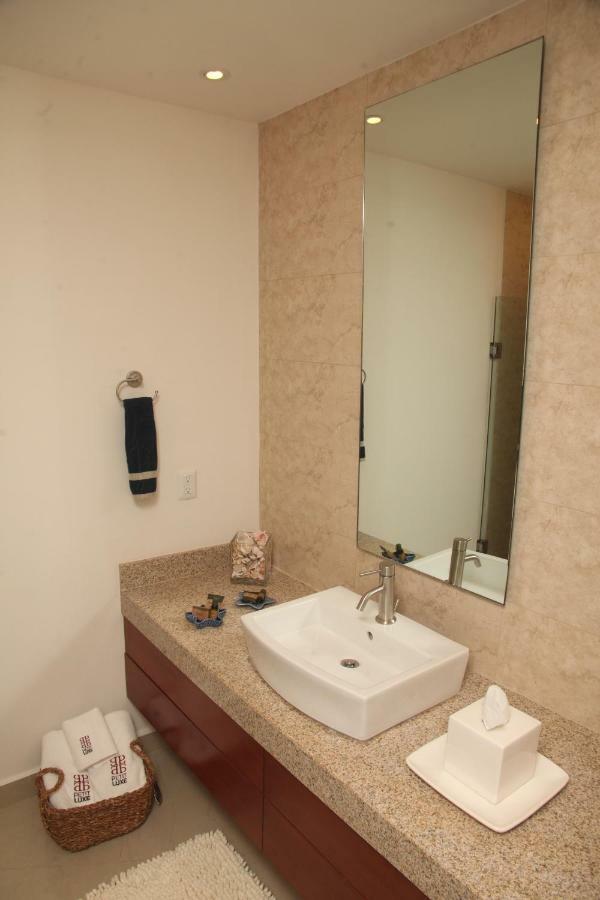 Apartment Beachfront At Gavias Grand 216