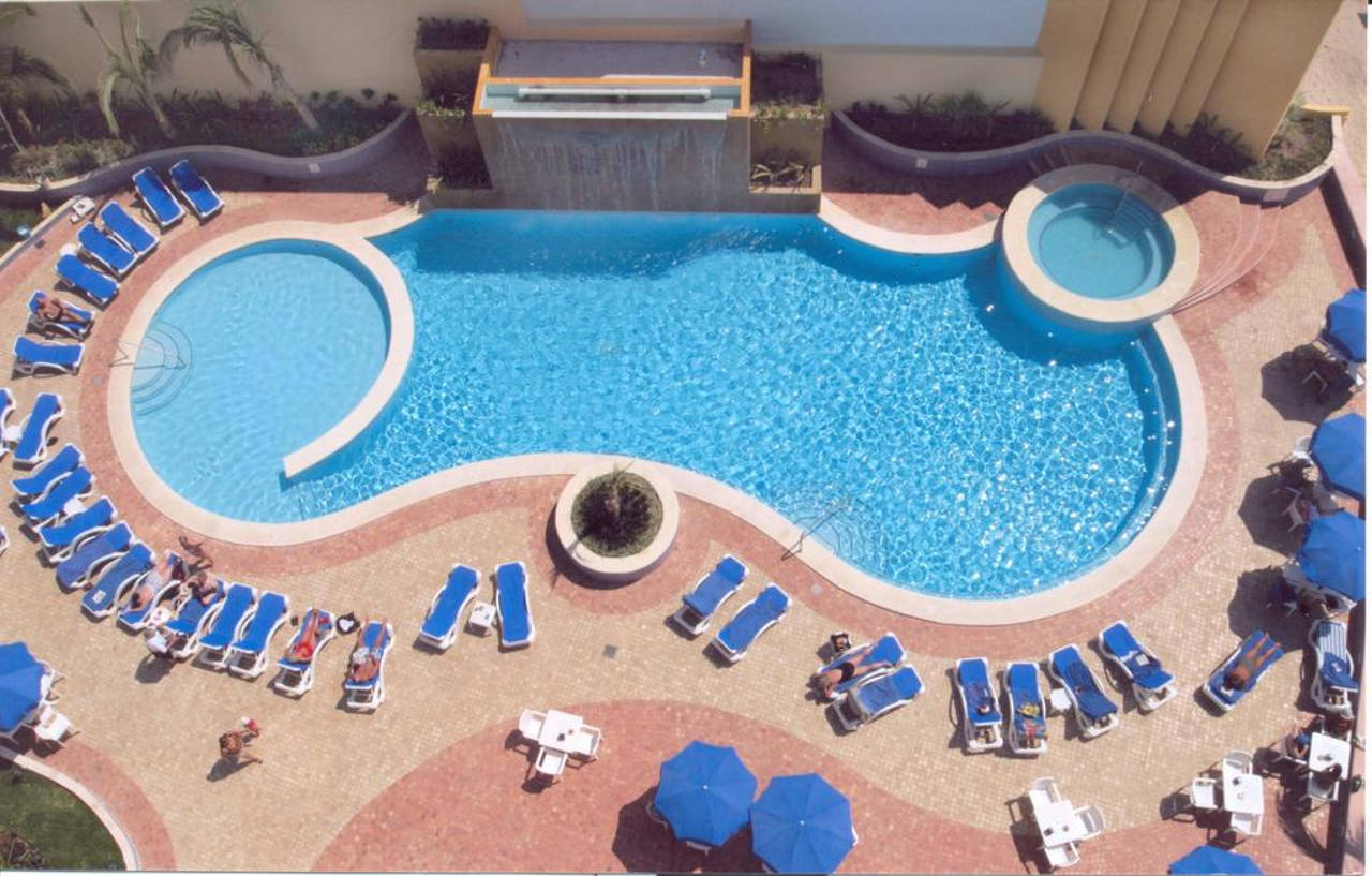 Flores Resort