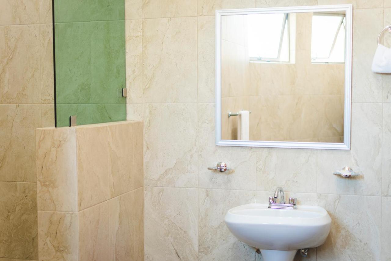La Lola Hotel&suites Hotel