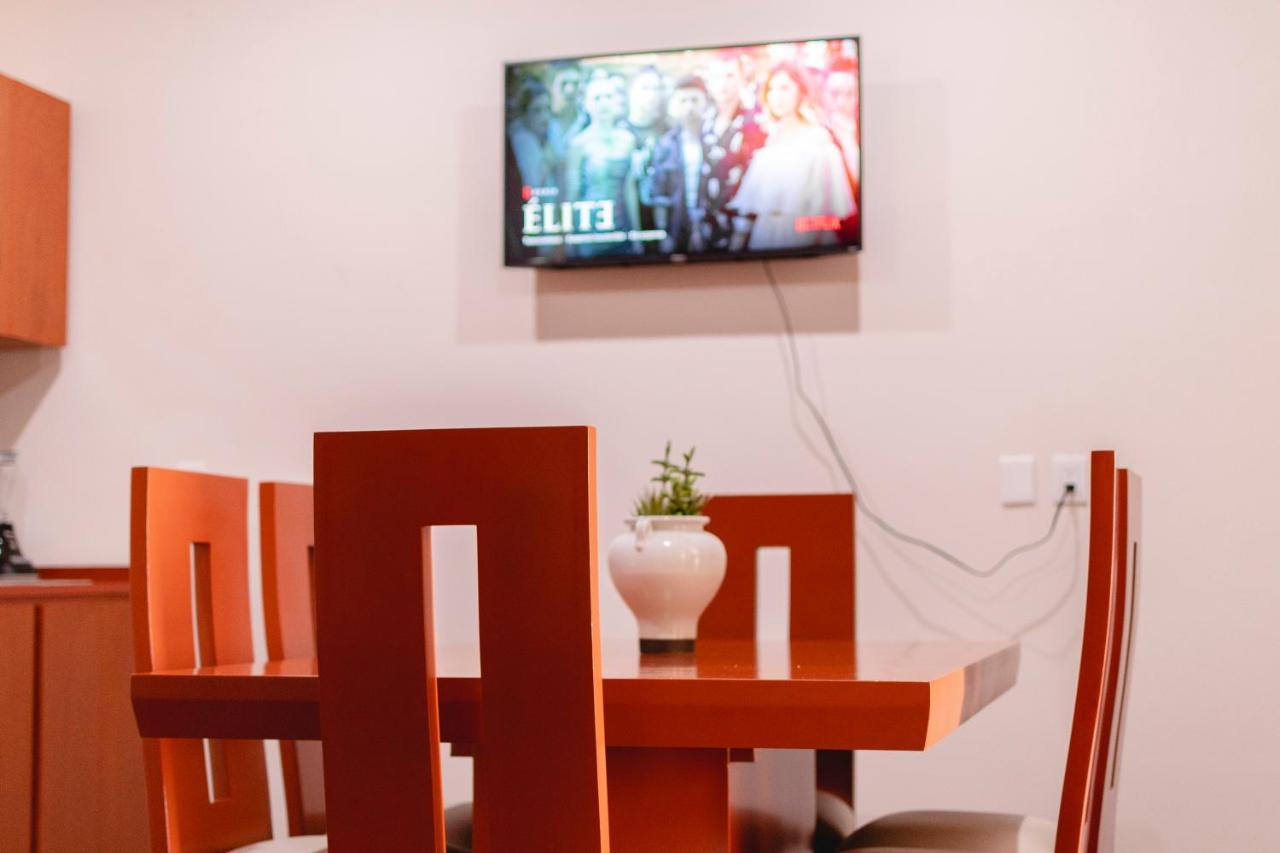 La Lola Hotel&suites Hotel